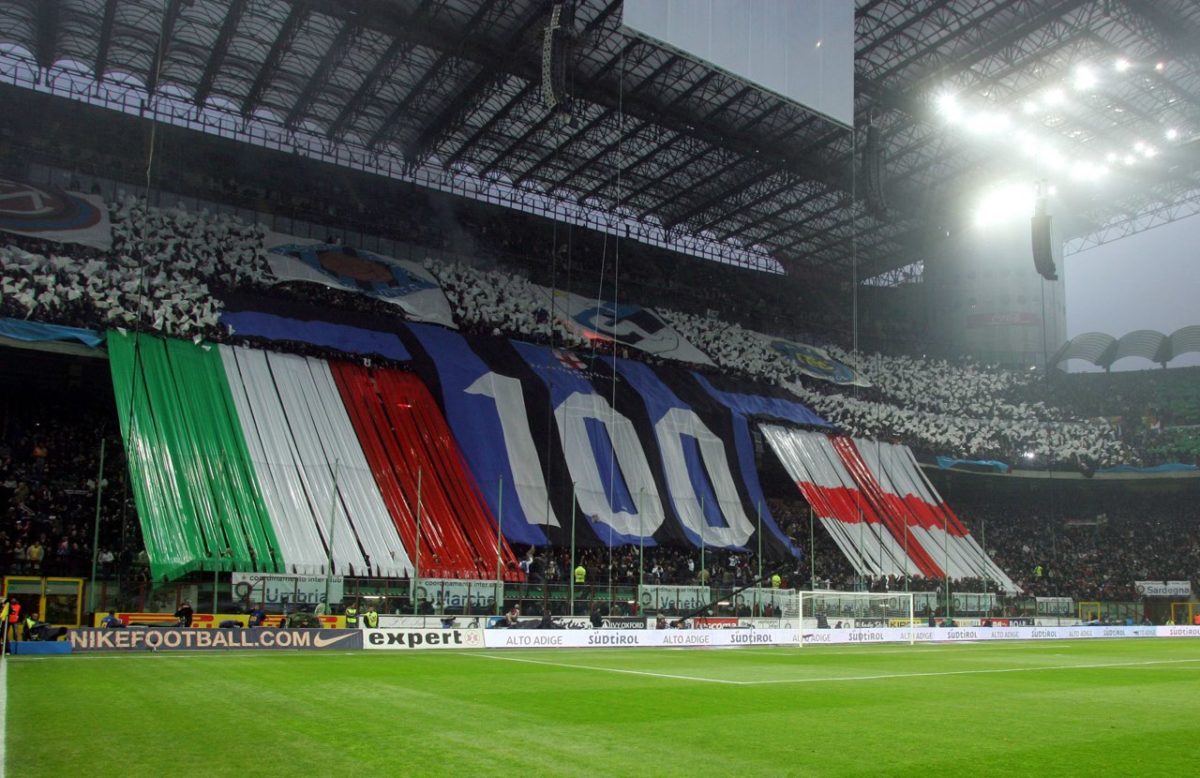 Tegnap (2008. március 8-án) szerte a nagyvilágban együtt dobbant minden Inter szurkoló szíve. Igaz hivatalosan csak ma lett 100 éves az Inter, ám a szombatra előrehozott bajnoki mérkőzés dátuma miatt már tegnap megünnepelte a klub a 100 éves centenáriumát.